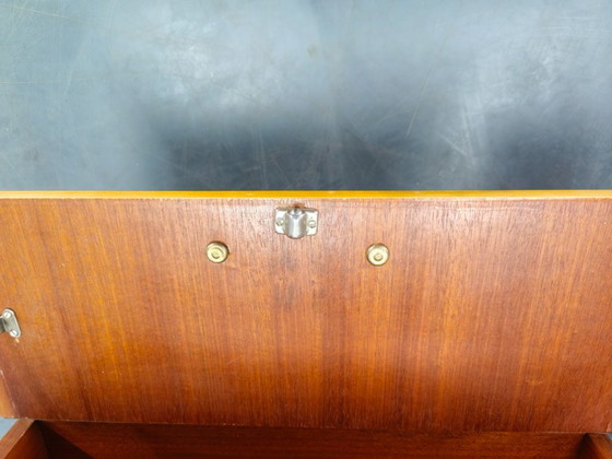 Image 1 of Coppia di comodini cechi di metà secolo con piano in vetro, anni '60