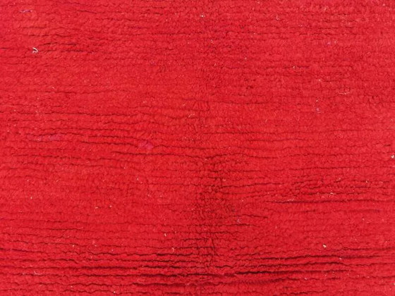 Alfombra marroquí de lana roja 250cm x 150cm – Wool, Modern (photo 4 of 9)