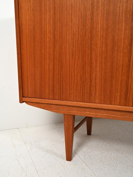 Image 1 of Buffet scandinave en teck des années 1950-1960