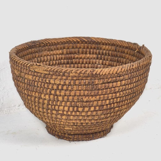 Antique wicker basket (c.1930)