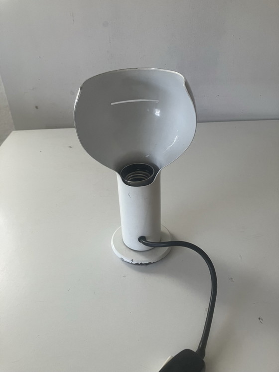 Miniflash Lampe Joe Colombo Oluce – Tischlampen, Metall (photo 4 of 15)