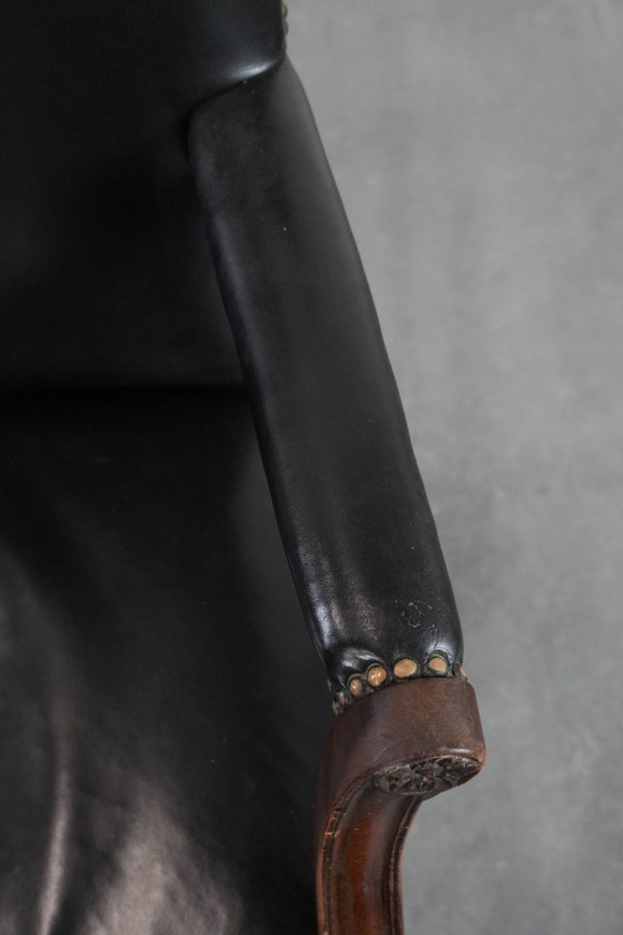 Image 1 of Lujosa silla auxiliar/escritorio/silla Gainsborough antigua de madera y piel de vaca negra de estilo inglés