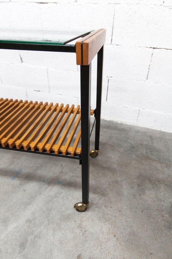 Image 1 of Serveerwagen uit de jaren 60, hifi-kast op wieltjes in teakhout, zwart metaal en glazen blad.