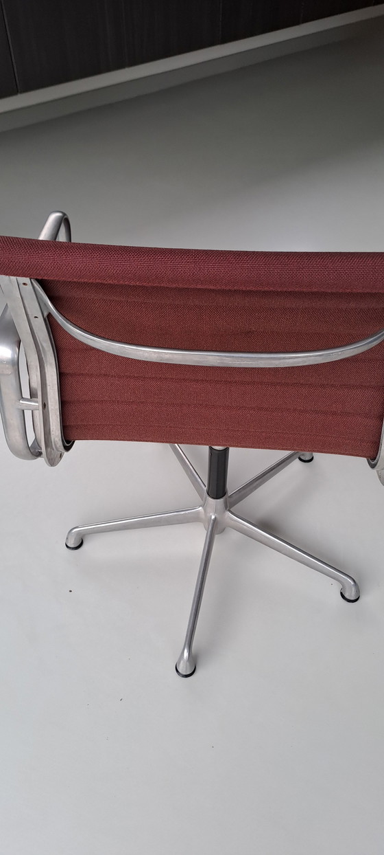 Image 1 of Eames Ea108