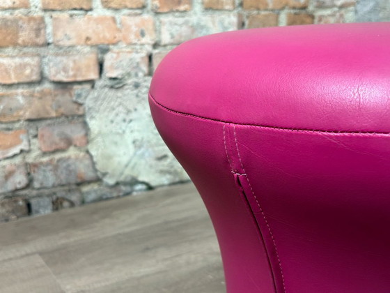 Artifort Mushroom Pouf – Fuchsia Leather | Pierre Paulin – Footstools & poufs (photo 4 of 8)