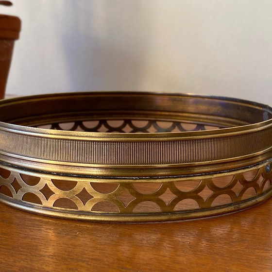 Image 1 of Paire d'appliques plafonniers anciens demi sphérique en verre blanc et laiton doré 1950 1960