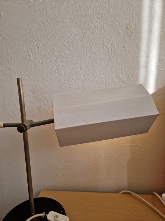 Image 1 of Vintage tafellamp VEB Leuchtenbau minimalistisch design