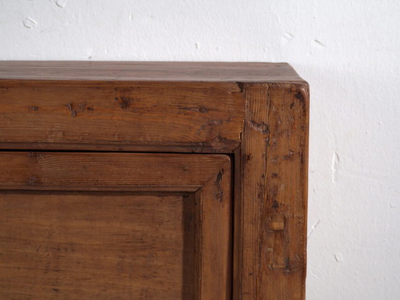 Tall Chinese sideboard in carved pine with geometric panels – Gansu, circa 1930 – Sideboard cabinet (photo 30 of 40)