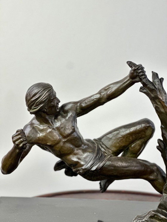 Image 1 of Sovrano Art Déco della scimmia atleta jacques LIMOUSIN