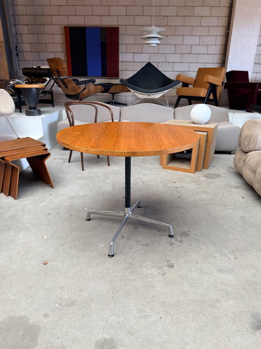 Vitra Eames Contract Table (Lagerbestand: 2) – eettafels, Metal, Wood (photo 2 of 19)