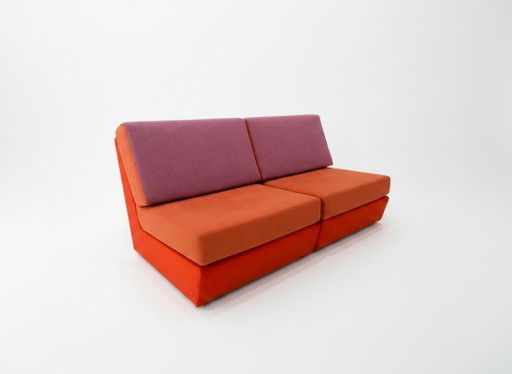Twee gerestaureerde driekleurige fauteuils uit de jaren 70.