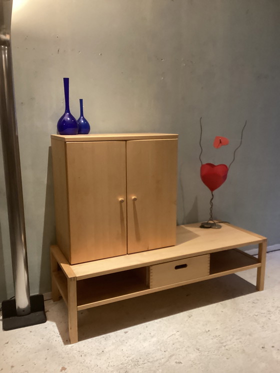 Image 1 of Beuken houten design kast en tafel , kast staat los en kan er ook af , of opschuiven andere zijde , Scandinavisch design 