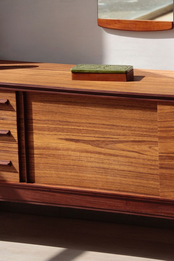 Image 1 of White & Newton Scandinavisch teakhouten dressoir | Vintage design uit de jaren 60
