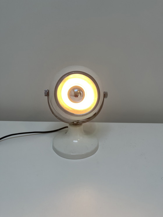 Image 1 of Lampada iconica a forma di bulbo oculare spaziale, bianca