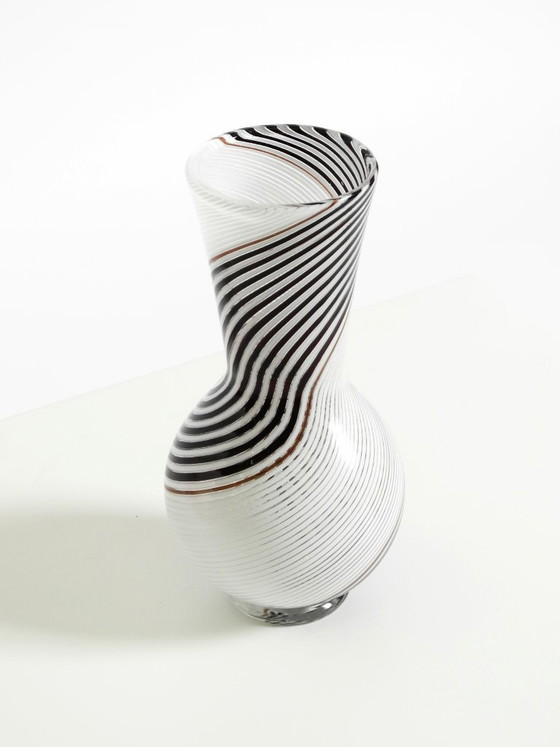 Image 1 of Wunderschöne italienische Murano-Glasvase aus der Mitte des 20. Jahrhunderts von Dino Martens für Aureliano Toso