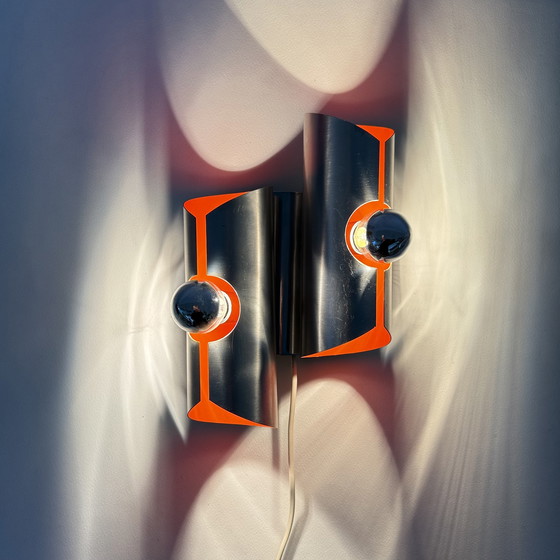 Image 1 of Aplique de pared de aluminio de la era espacial con interior naranja, década de 1970