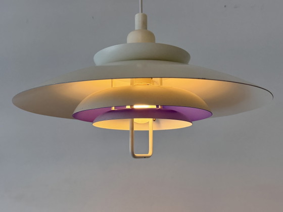 Lampada a sospensione vintage Form-Light bianco & blu cobalto – Danimarca, anni '70 – form light (photo 8 of 15)