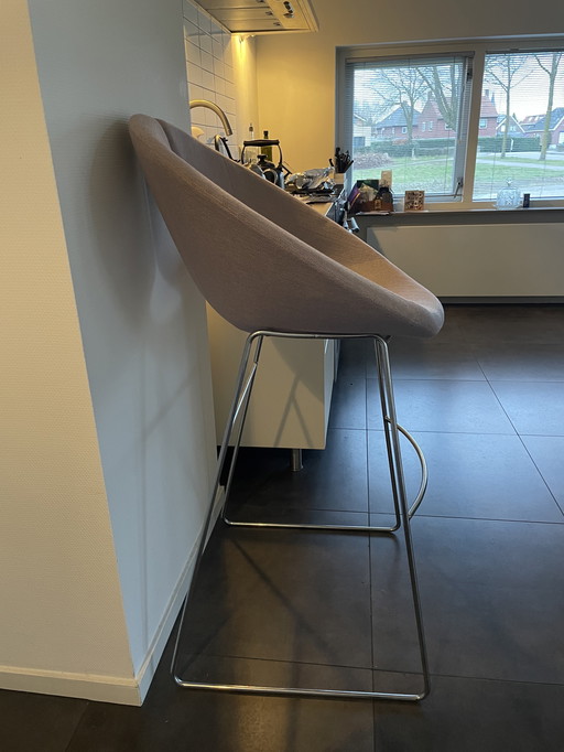 Sillón bar Artifort Apollo en buen estado.