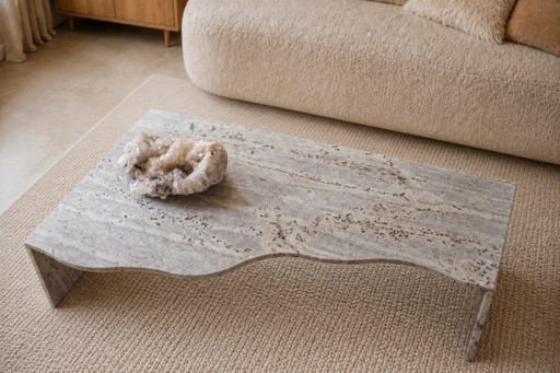 Mesa de centro orgánica de estilo vintage en piedra natural blanca de Cachemira. – salontafels, Marble