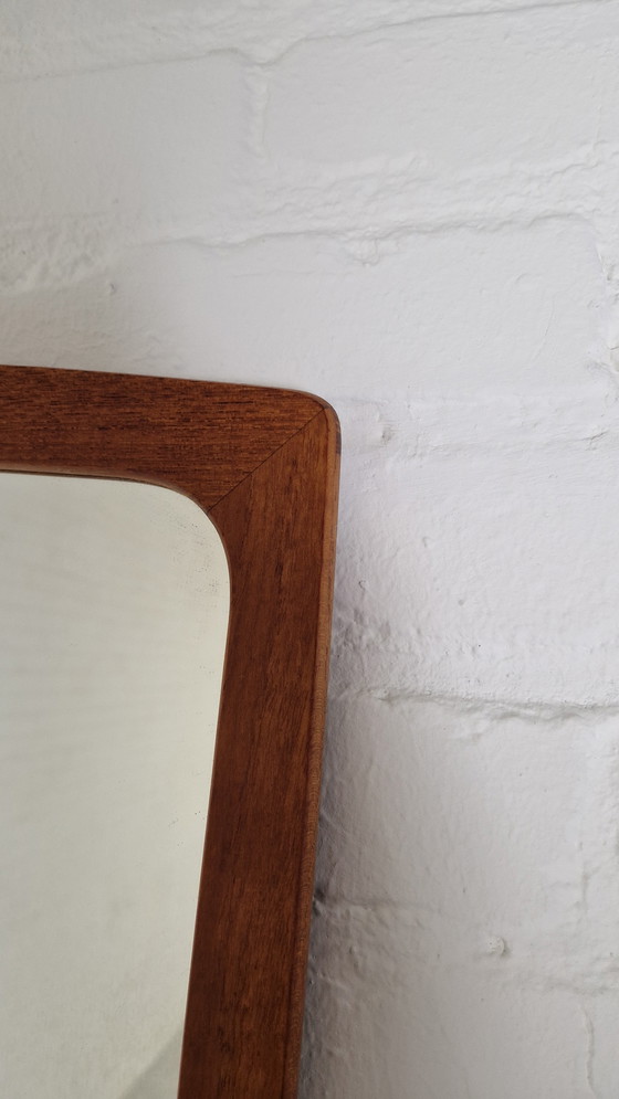 Image 1 of Miroir vintage de design danois