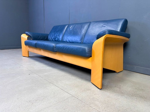 Vintage Pegasus 3 Seater Reclining Sofa by Ekornes, Norway, 1990s – banken, Leather, Wood (photo 2 of 13)