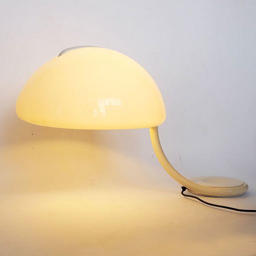 Design by Elio Martinelli. This design icon lamp, Serpente.