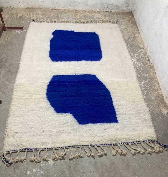 Tapis Beni Ouraine Fait Main Artisanale Traditionnelle Taille 150/250 Cm Bleu Et Blanc – Aime Té, Wool (photo 7 of 9)