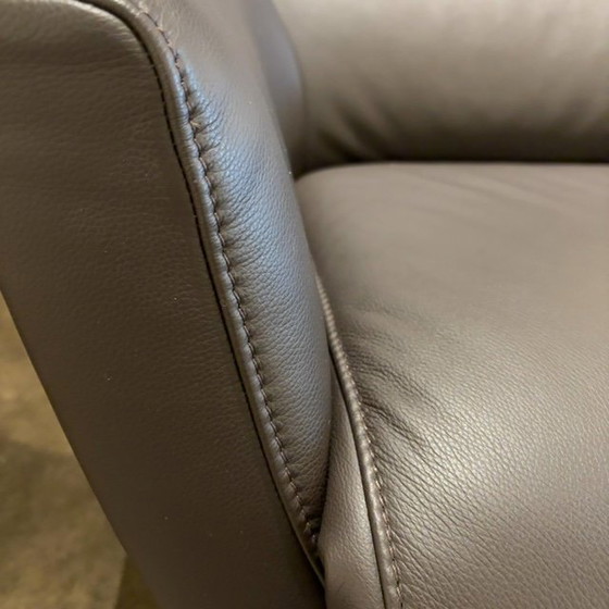 Image 1 of FSM FM-135/111 Stand-Up fauteuil met nekkussen