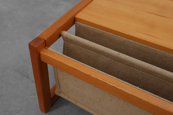 Image 1 of Tavolino in pino e lino con portariviste di Karin Möbring, Svezia, anni '70