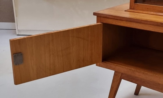 Image 1 of Vetrina di metà secolo