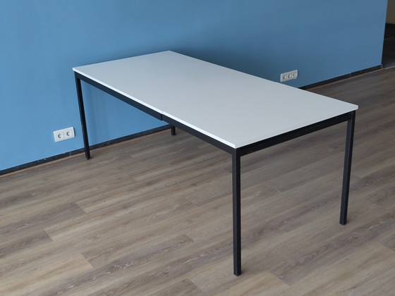 Image 1 of Pastoe extendable dining table
