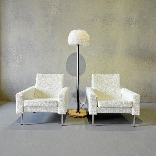 Vintage fauteuil (2 st) opnieuw gestoffeerd. 