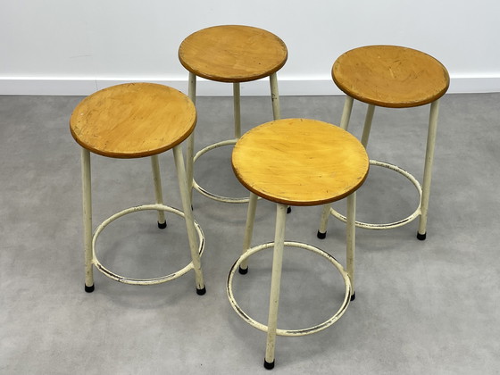 Image 1 of 4 sgabelli da officina industriali vintage