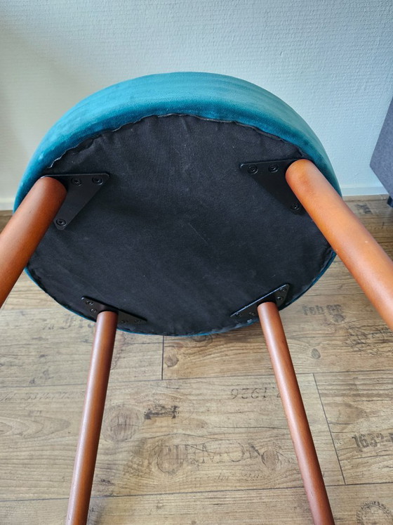 Image 1 of Fauteuil en velours pétrole Dutchbone Barbara