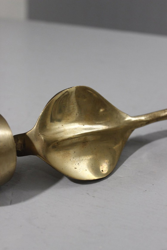 Image 1 of Coppia di grandi applique/candelabri in ottone a forma di cobra, XX secolo.