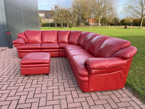 Image 1 of Prachtige Natuzzi Rood Leren Hoekbank Met Ottomaan