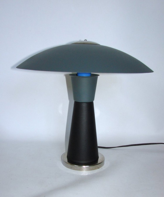 Image 1 of Une lampe de table classique des années 1960 dans le style "champignon".