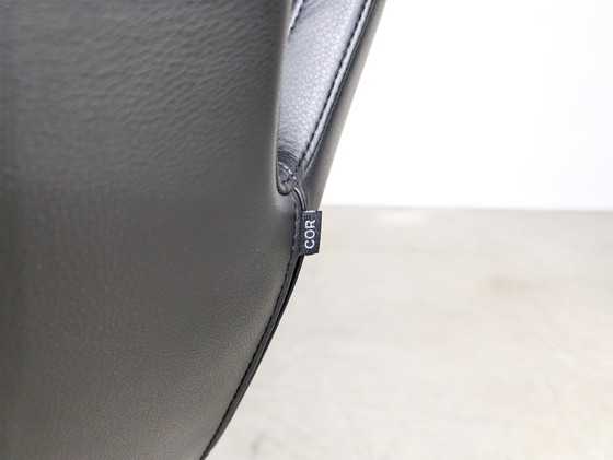 Image 1 of Poltrona COR CORDIA originale 15111 pelle 286 nero girevole