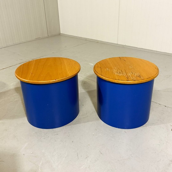Image 1 of Tables d'appoint et tabourets colorés des années 1980