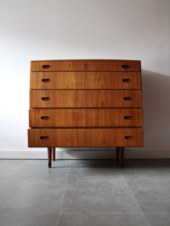 Image 1 of Vintage Deense brede ladekast in teak