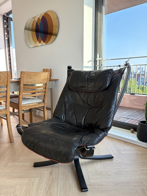 Chaise Vatne Møbler Falcon noire de Sigurd Ressell, modèle haut