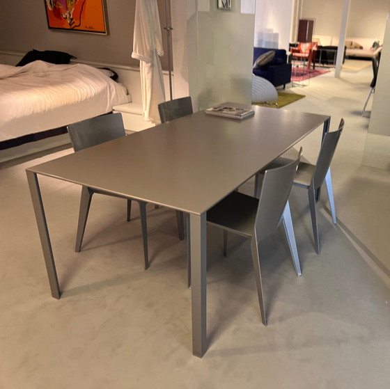 Image 1 of Mesa de comedor Molteni&C Less - 190x80 con 4 sillas de comedor Alpha (juego de 4)