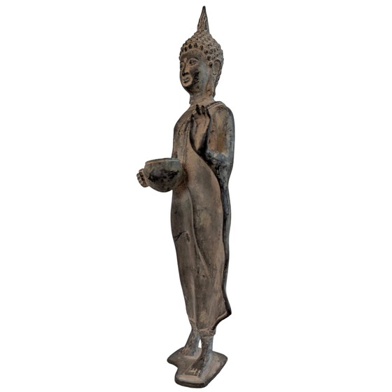 Buda tailandés de bronce de pie con cuenco de limosnas y Abhaya Mudra - 29 cm – Esculturas, Bronze (photo 9 of 10)
