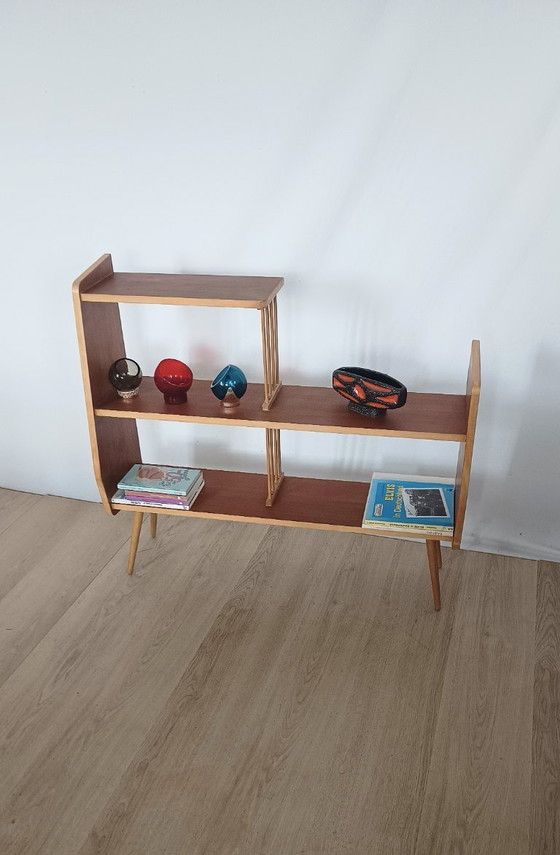 Image 1 of Vrijstaand vintage vijftiger jaren kastje