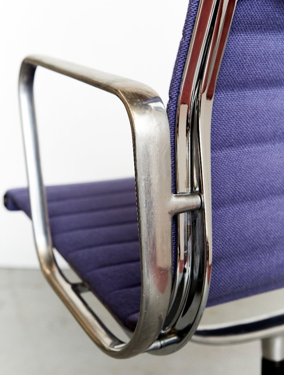 Image 1 of Sedia di gruppo in alluminio Charles & Ray Eames EA 108 per Vitra