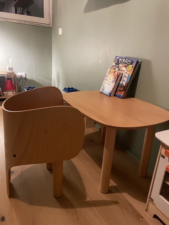 Image 1 of Escritorio infantil con silla de elefante