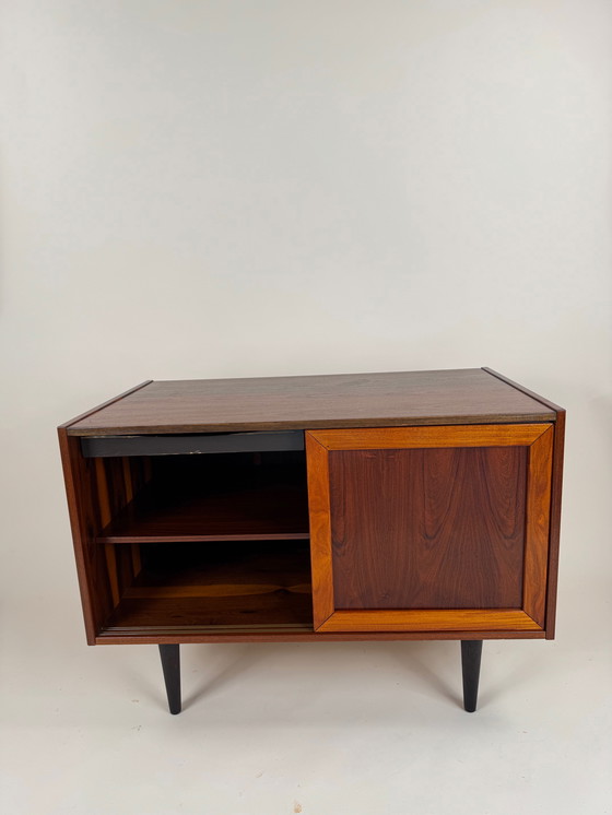 Image 1 of Rosewood Sliding Door Cabinet by Faarup Møbelfabrik – Refined Danish Elegance