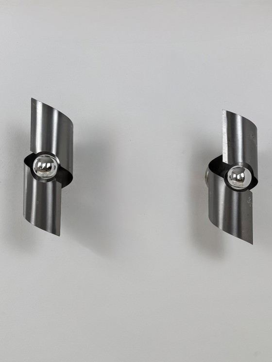 Image 1 of Een paar vintage wandlampen, gepatineerd gebogen staal, Frankrijk, 1970