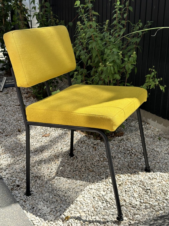 Image 1 of 2 x Monday dining chair without armrests - black frame
Kvadrat fabric - Hallingdal 65 - 457