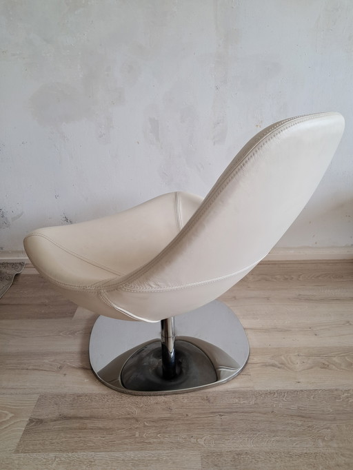 Tirup swivel chair